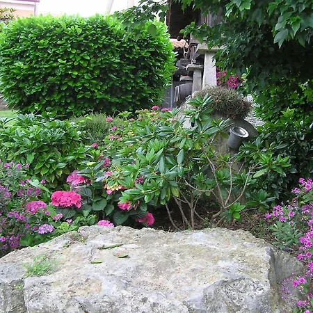 奥特里维内斯酒店 2*