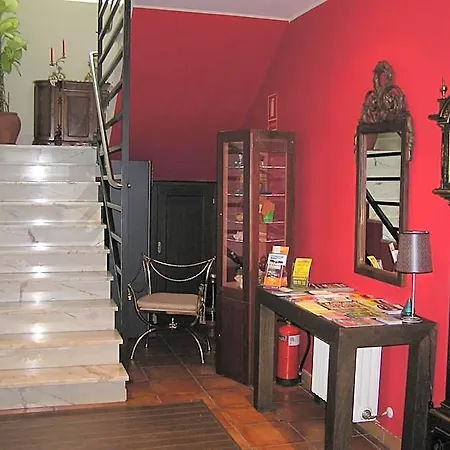 Entrevines Hotel 2*