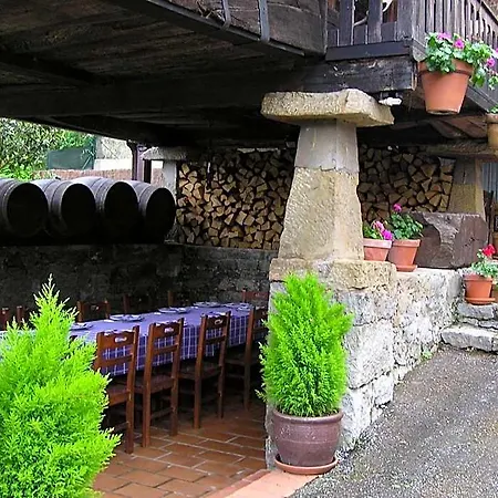 Hotel Entrevines 2*