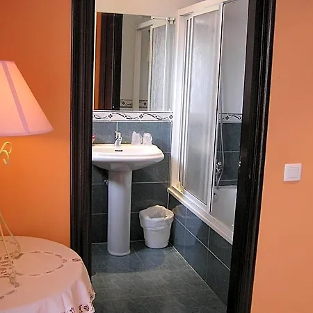 Entrevines Hotel 2*
