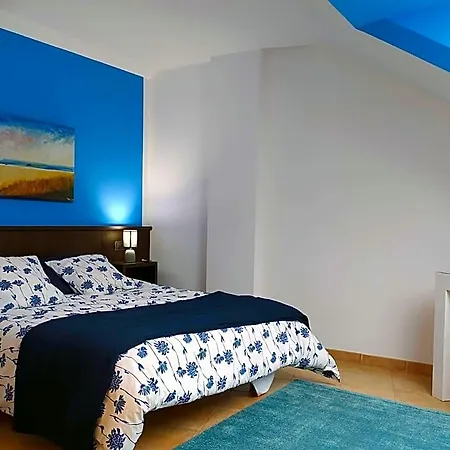 Entrevines Hotel