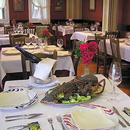 Entrevines Hotel